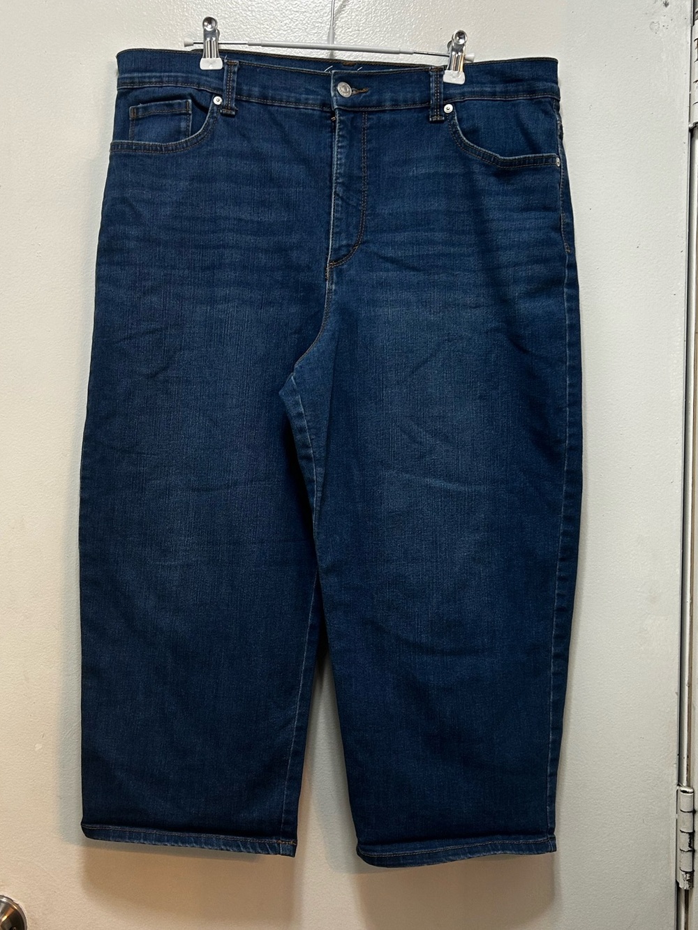 Gloria Vanderbilt Deep Blue Cropped Womens Jeans